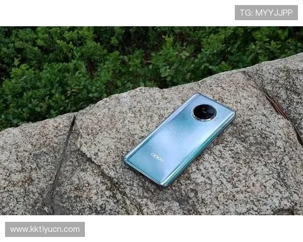 尊龙凯时ag旗舰厅官网专业客服全天在线，快速解决玩家在游戏中遇到的各种问题与疑问